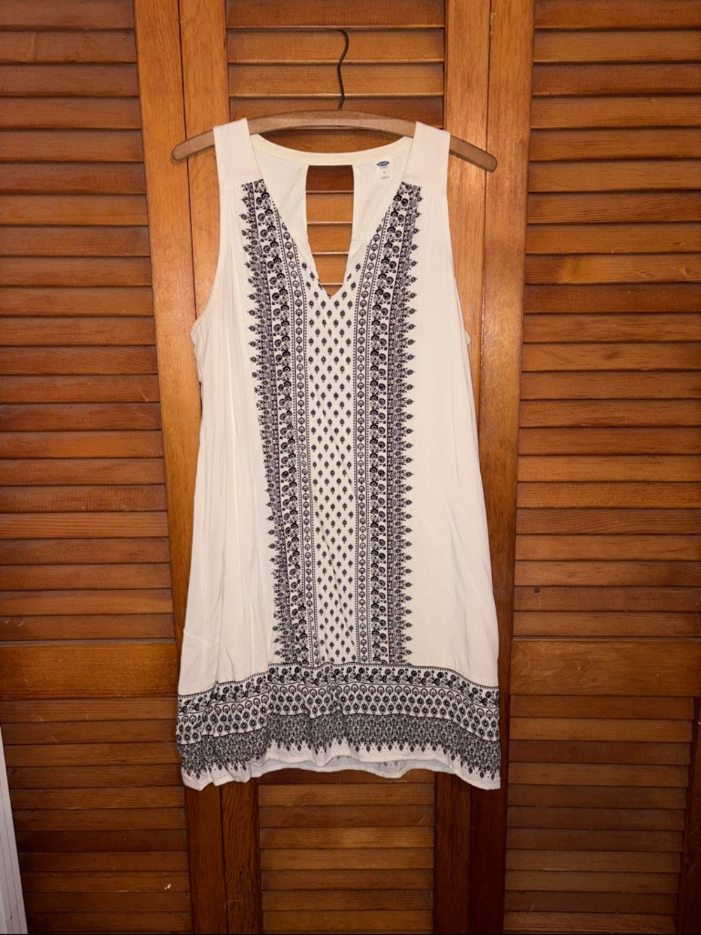 Old Navy Sleeveless V-Neck Midi Aztec Boho Dress.